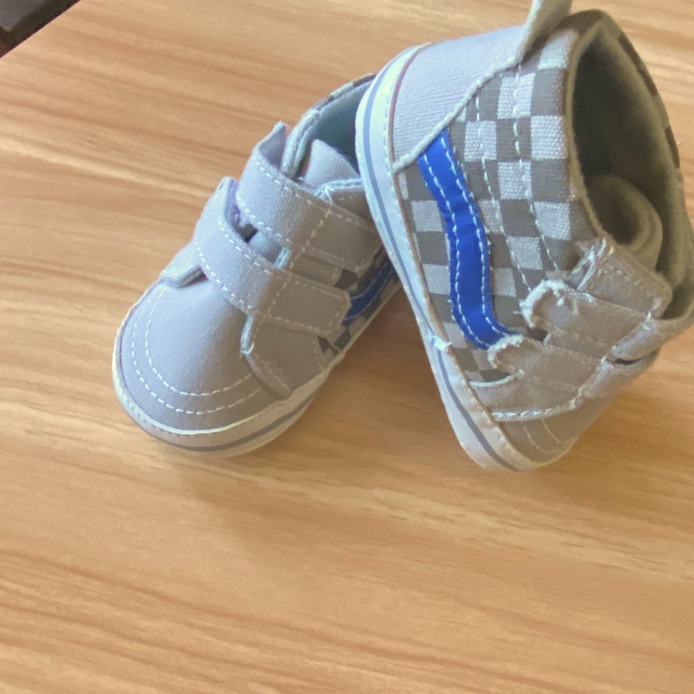 Crib shoes for infant size 1